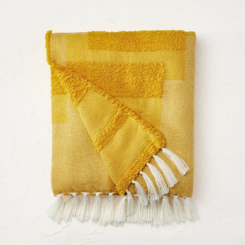 Geometric Patterned Chunky Woven Throw Blanket Ye… - image 1